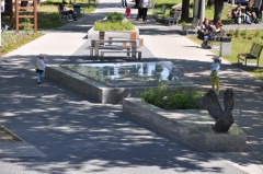 Wandal zniszczył fontannę w Parku Solidarności