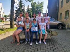 Dzieci z Tereszpola przekazay maseczki dla ZOL w Tarnogrodzie