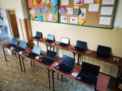 Laptopy do zdalnego nauczania trafiły do czterech biłgorajskich podstawówek