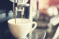Dzierawa ekspresu do kawy, czy zakup - co jest bardziej opacalne?
