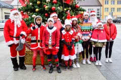 Mikołaje biegali ulicami Biłgoraja