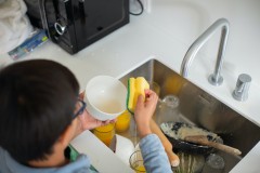 Jak zach�ci� dziecko do pomocy w&nbsp;domu? Pomys�y na edukacyjne prezenty