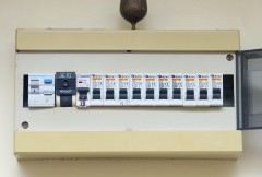 Czym kierowa� si� przy wyborze rozdzielnicy elektrycznej?