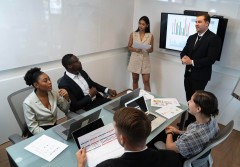 Szkolenia online dla firm: Efektywny rozw�j pracownik�w bez wychodzenia z&nbsp;biura