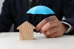 Ubezpieczenie mieszkania - jak wybra� najlepsz� polis� i&nbsp;nie przep�aci�?
