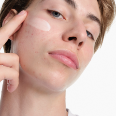 Problemy sk�rne a&nbsp;styl �ycia - co naprawd� wp�ywa na kondycj� sk�ry?