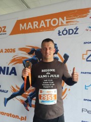 Biegnie by nie�� pomoc. Policjant z&nbsp;Bi�goraja uko�czy� pierwszy z&nbsp;czterech maraton�w