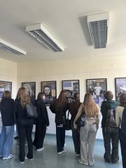Wystawa o&nbsp;Dzieciach Zamojszczyzny w&nbsp;bi�gorajskiej bibliotece