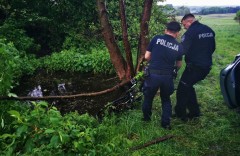 Uciekaj�c rowerem przed policjantami wpad� do wody