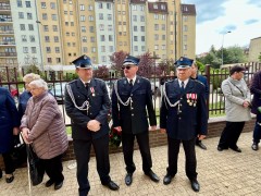 Delegacja gminy Aleksandr�w na uroczysto�ciach pogrzebowych �p. kapitana Andrzeja Gawrona