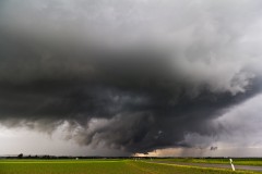 Niebezpieczna pogoda nad powiatem. IMGW podni�s� stopie� ostrze�enia [AKTUALIZACJA]