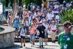 Pielgrzymi wyruszyli z&nbsp;Bi�goraja na Jasn� G�r� [NOWE ZDJ�CIA]