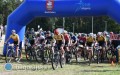 Rowerzyci na starcie maratonu MTB