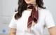 Szybki spos�b na wiosenn� stylizacj� - dlaczego apaszki jedwabne zmieniaj� ca�y look